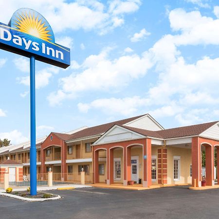 Days Inn By Wyndham Ottawa Екстериор снимка